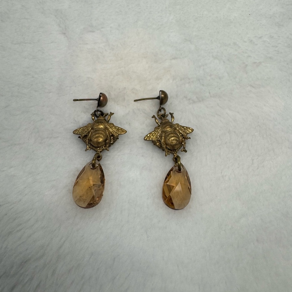 Chic Gold Bee Dangle Earrings - image 1